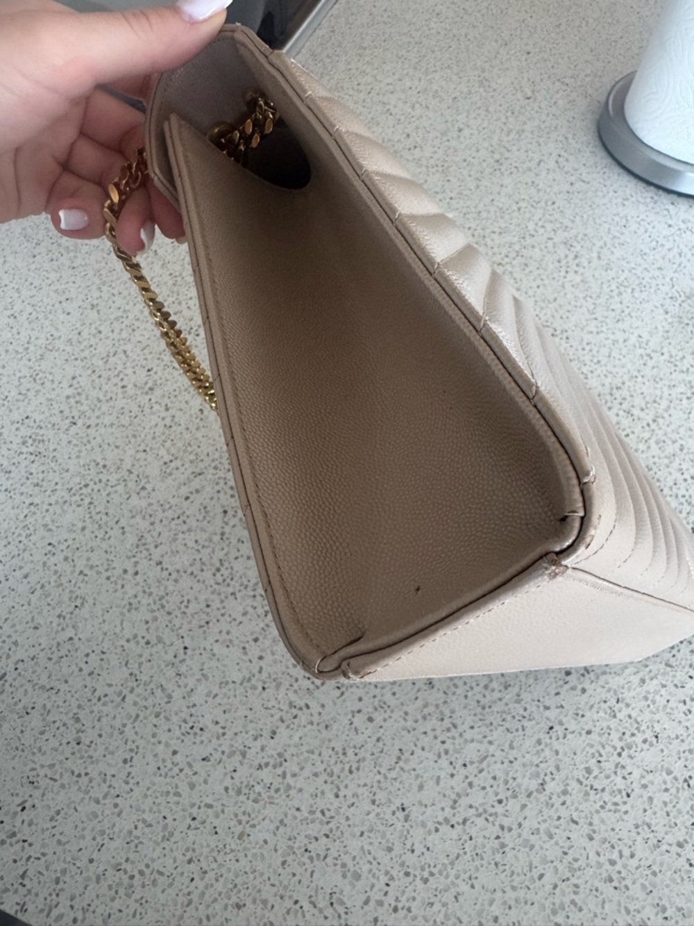 Saint Laurent Matelasse Grain de Poudre Monogram Large Shoulder Bag - Picture 6 of 8